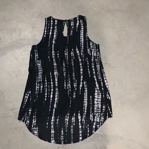 A.N.A High Low Sleeveless Black & White Print Tunic M